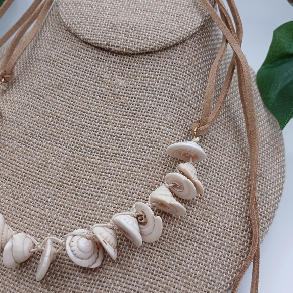 Free People Suede Belly Chain / Necklace Shells NWT - Picture 3 of 16